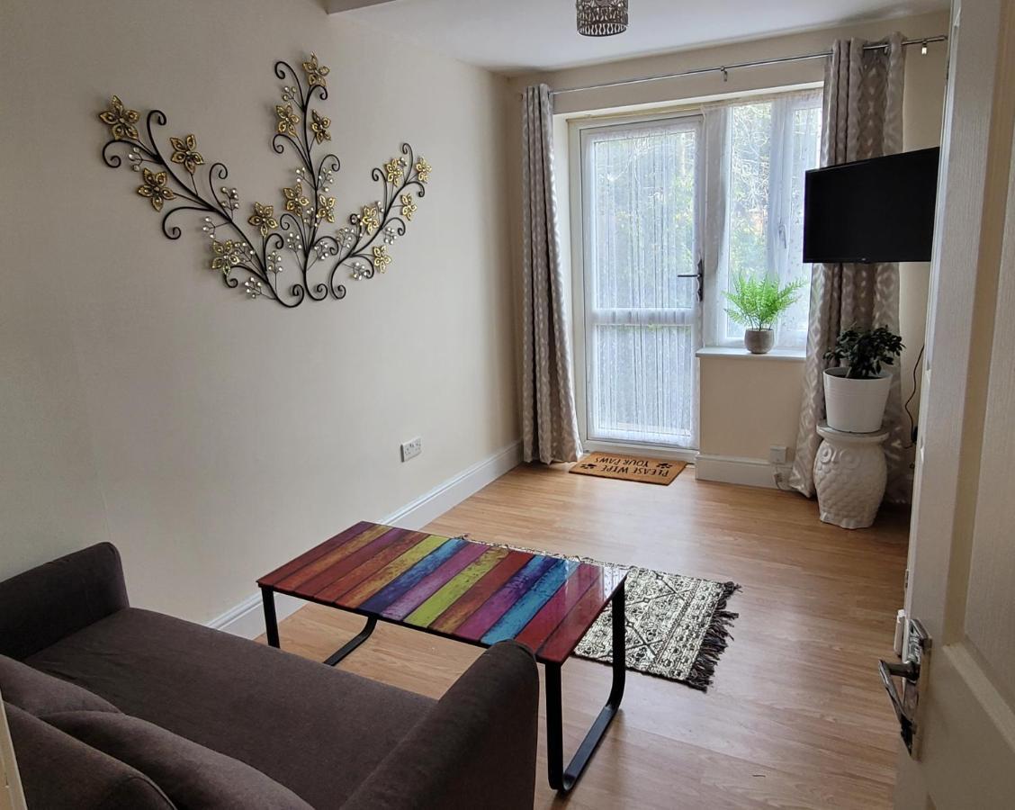Cozy Central One Bedroom Flat Reading Exterior foto